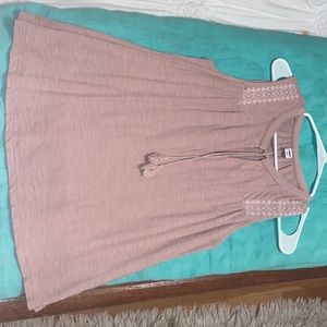 Cute summer tank top with tassels!